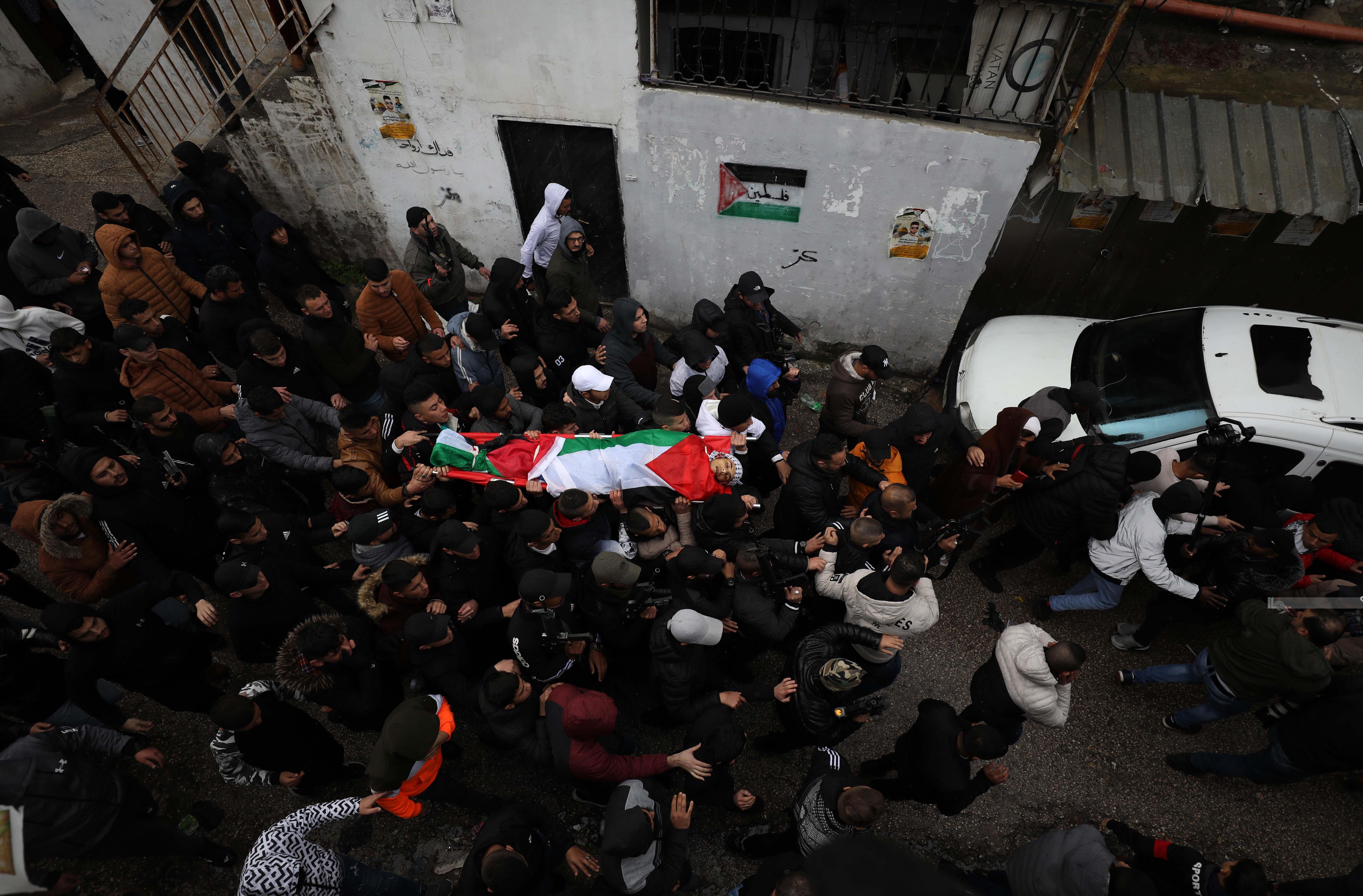 جانب من تشييع جثمان الشهيد الفتى حمزة الأشقر في نابلس (تصوير: أيمن نوباني/وفا)